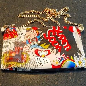Comic clutch